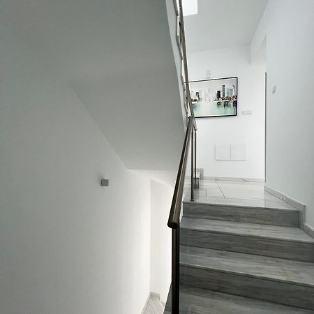Hubstay - Seaview Villa Oriana In Larnaca, 10 Min Walk To The Beach Exterior photo