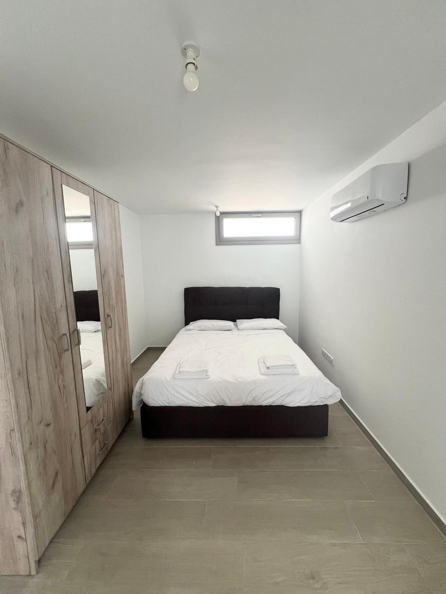 Hubstay - Seaview Villa Oriana In Larnaca, 10 Min Walk To The Beach Exterior photo